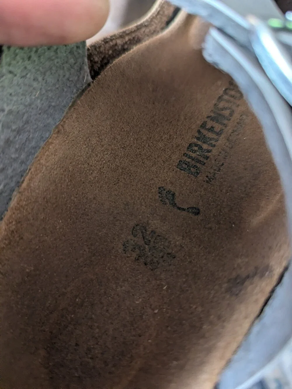 Birkenstock Gizeh Silver Sandals Size 32 Or Kids 1-1.5